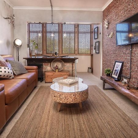Tnt On Main Apartment Херманус Екстериор снимка