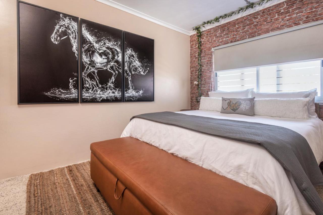 Tnt On Main Apartment Херманус Екстериор снимка