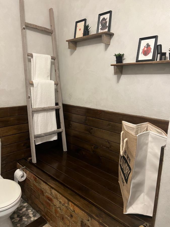 Tnt On Main Apartment Херманус Екстериор снимка